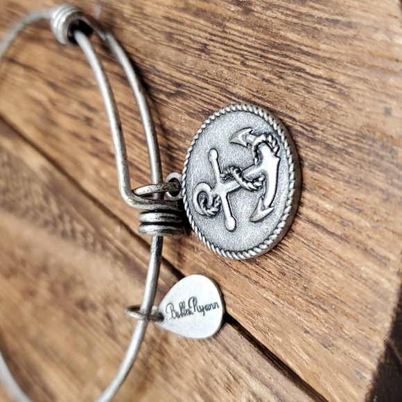 B2230 - Picture 2 of 2